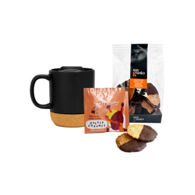 café, tazón y galletas